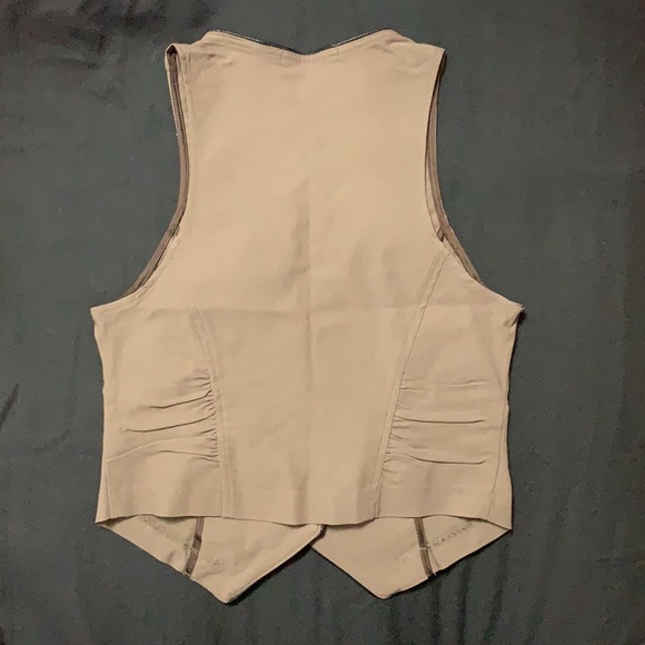 Style Vest - Picture 4 of 5